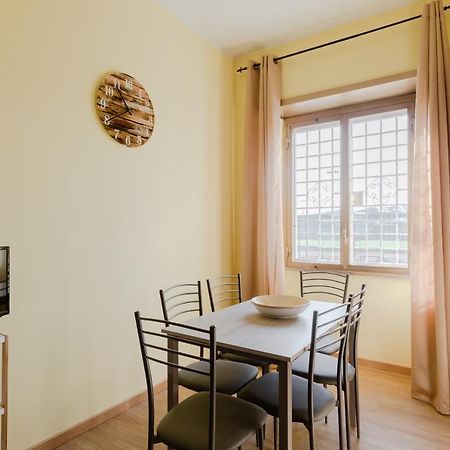Le Rondini Apartment, 5 Persone, 2 Balconi, Policlinico Tor Vergata E Casilino Rom Eksteriør billede
